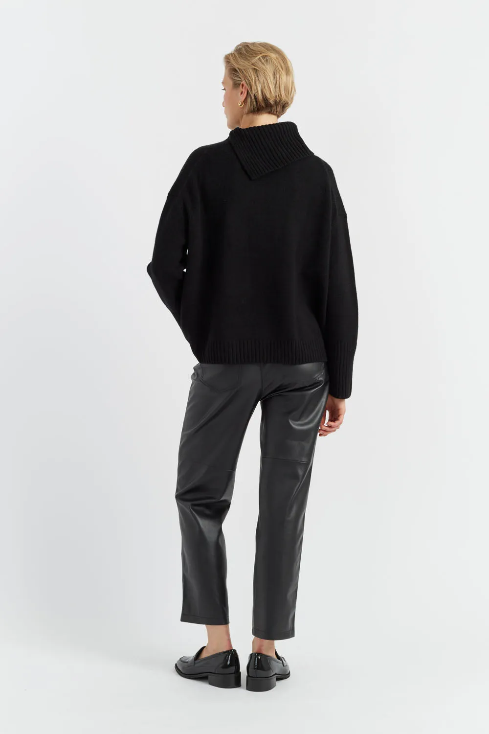 Black Pure Cashmere Asymmetric Sweater