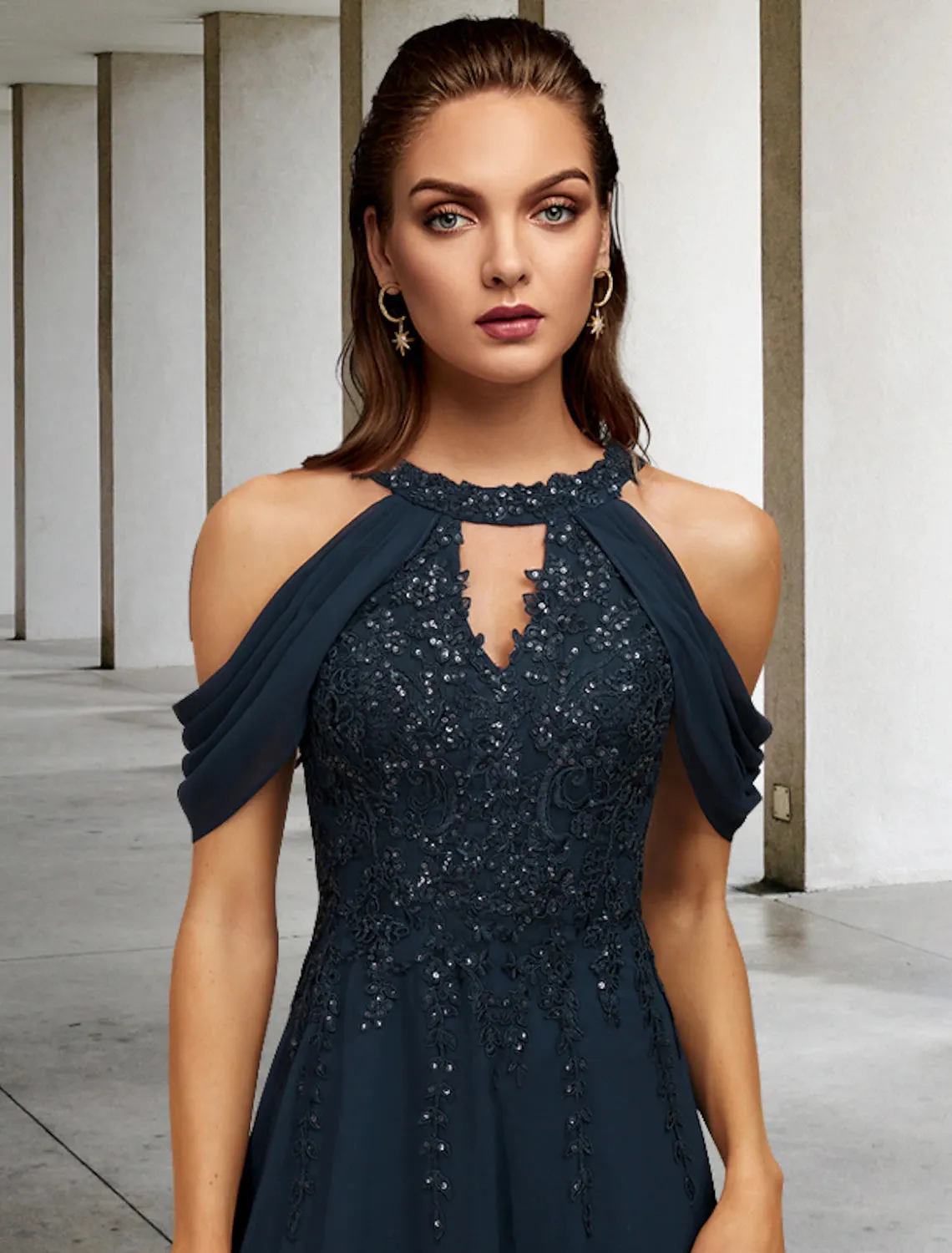 Luolandi A-Line Mother of the Bride Dress Wedding Guest Plus Size Elegant Halter Neck Floor Length Lace Tulle Sequined Sleeveless